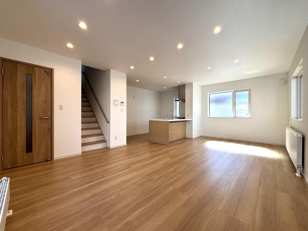 札幌市電『西線11条』徒歩6分の好立地！4LDK新築戸建｜5180万（2号地）