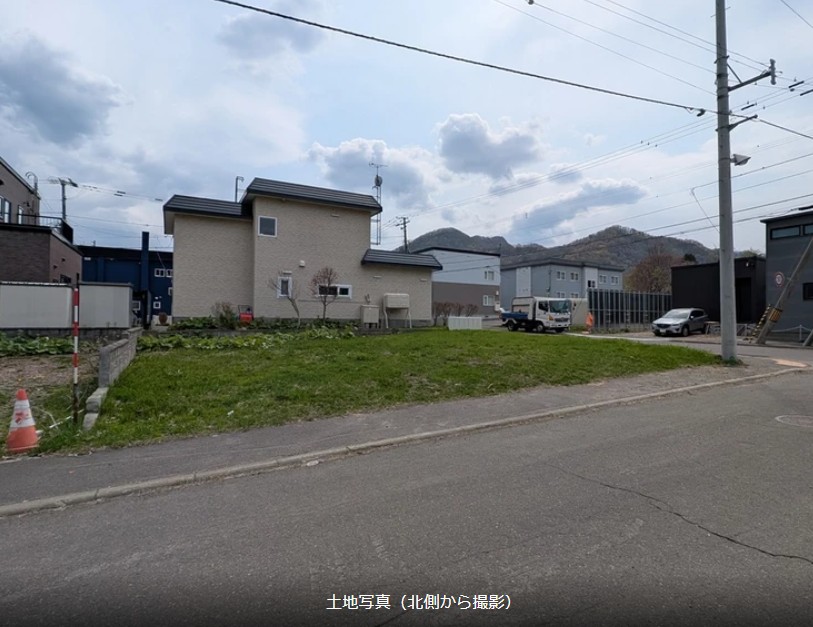 【平和１条７丁目　JR函館本線「琴似」駅バス乗車３３分】　3LDK 土地価格：1180万円 参考プラン：2140万円【JUSTPRICE】