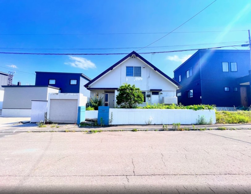 【北広島市西の里北2丁目　JR千歳線「上野幌」駅徒歩20分】　4LDK 土地価格：1180万円 参考プラン：2160万円【JUSTPRICE】