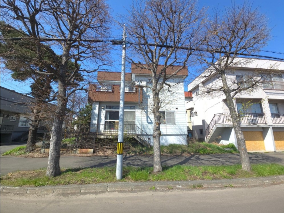 【屯田3条3丁目　札幌市営地下鉄南北線「麻生」駅バス乗車12分】　3LDK 土地価格：1380万円 参考プラン：2020万円【JUSTPRICE】