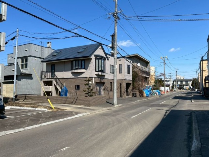 【八軒3条西2丁目　JR函館本線「琴似」駅徒歩8分 】　3LDK 土地価格：2980万円 参考プラン：2200万円【JUSTPRICE】