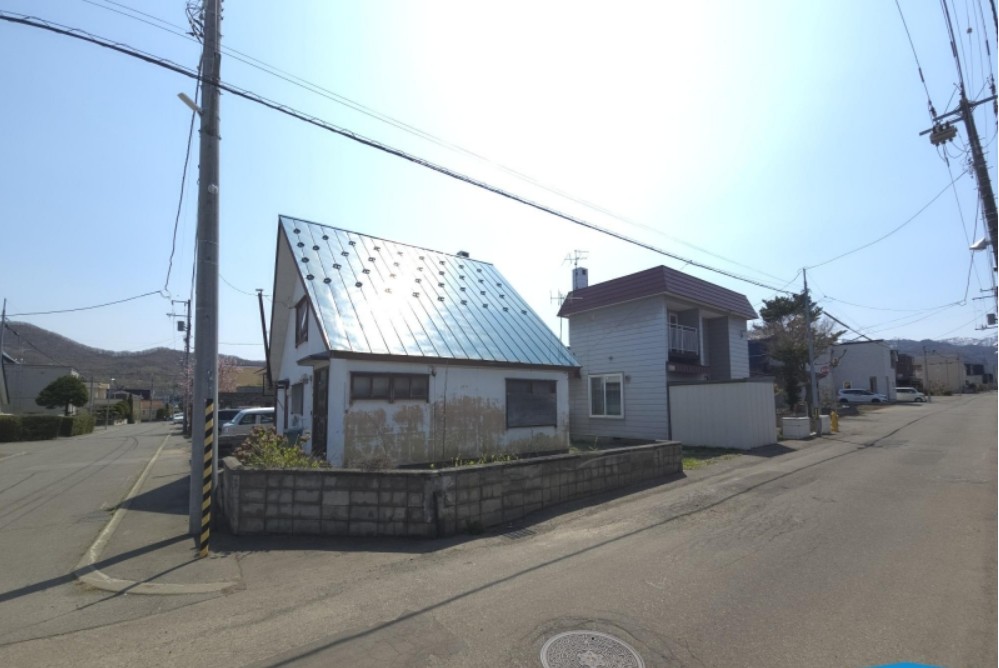 【西野6条4丁目　JRバス「西野二股」停徒歩2分】　3LDK 土地価格：2870万円 参考プラン：2090万円【JUSTPRICE】