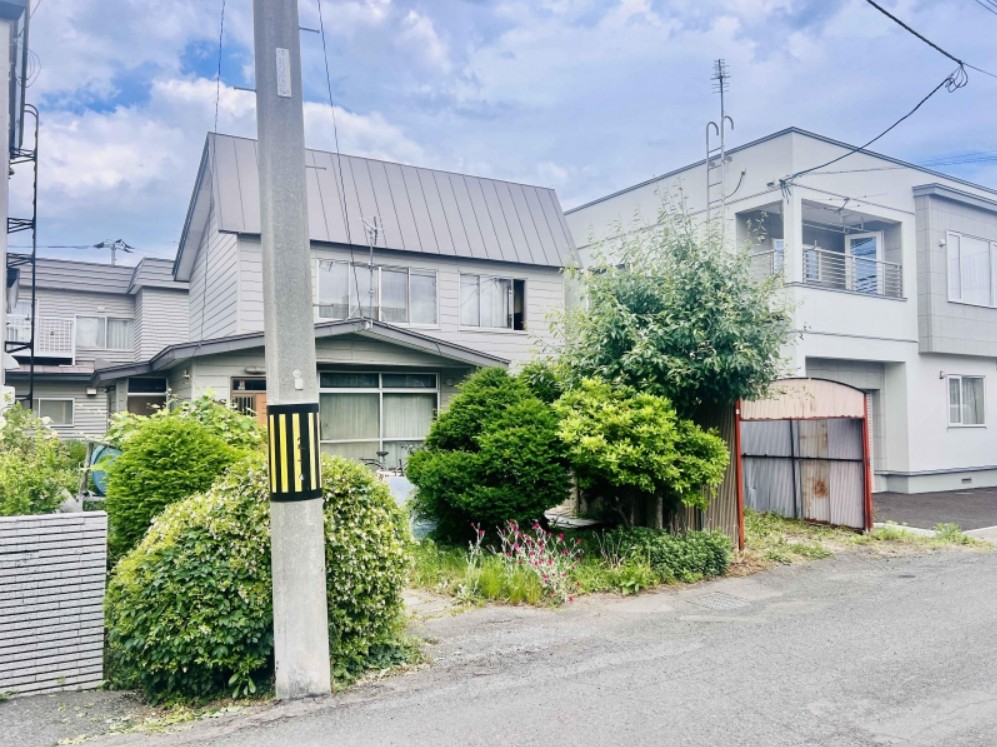 【北郷3条2丁目　JR千歳線「白石」駅徒歩16分 】　4LDK 土地価格：1880万円 参考プラン：2140万円【JUSTPRICE】
