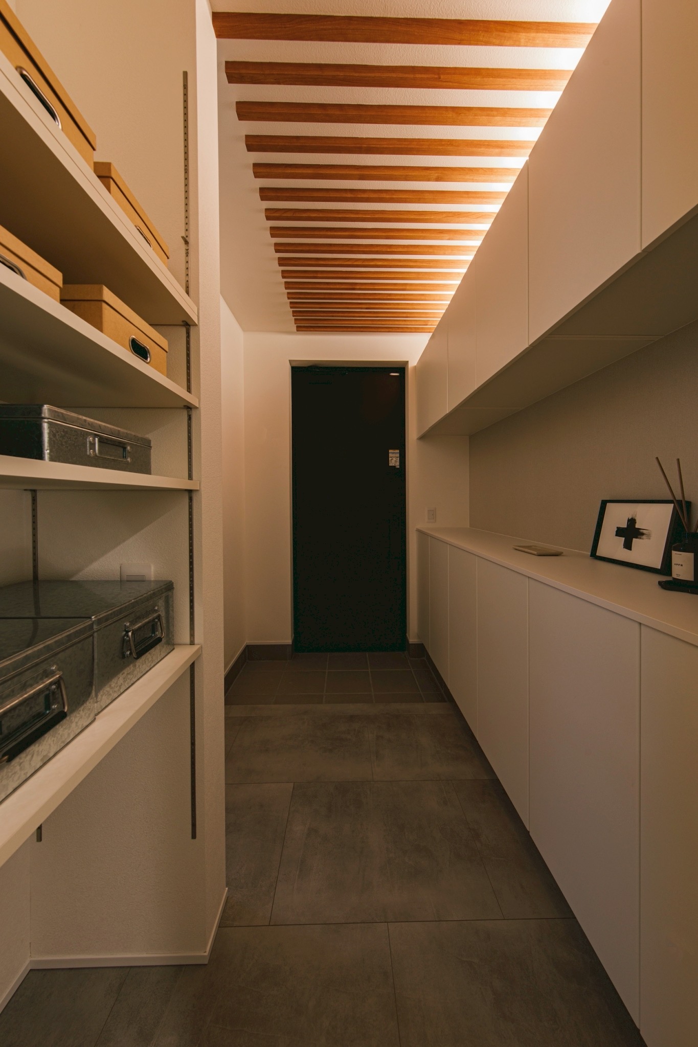 【石狩市緑苑台西1条2丁目　T-BOXモデルハウス】　建築家がこだわりぬいたスタイリッシュなデザイン！新築戸建(3LDK)4,350万円