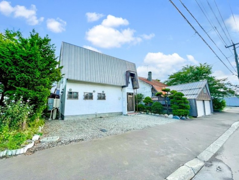 【篠路9条3丁目　コストコやロピアなど商業施設充実！】　4LDK 土地価格：1130万円 参考プラン：2140万円【JUSTPRICE】