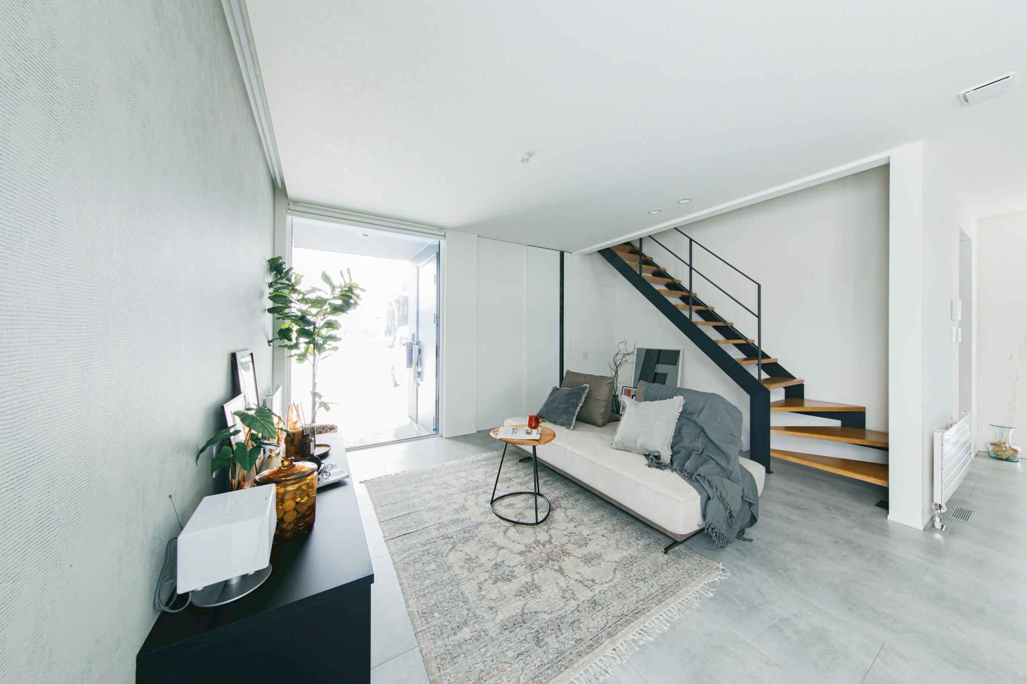 【石狩市緑苑台西1条2丁目　T-BOXモデルハウス】　建築家がこだわりぬいたスタイリッシュなデザイン！新築戸建(3LDK)4,350万円