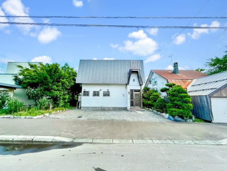 【篠路9条3丁目　コストコやロピアなど商業施設充実！】　4LDK 土地価格：1130万円 参考プラン：2140万円【JUSTPRICE】