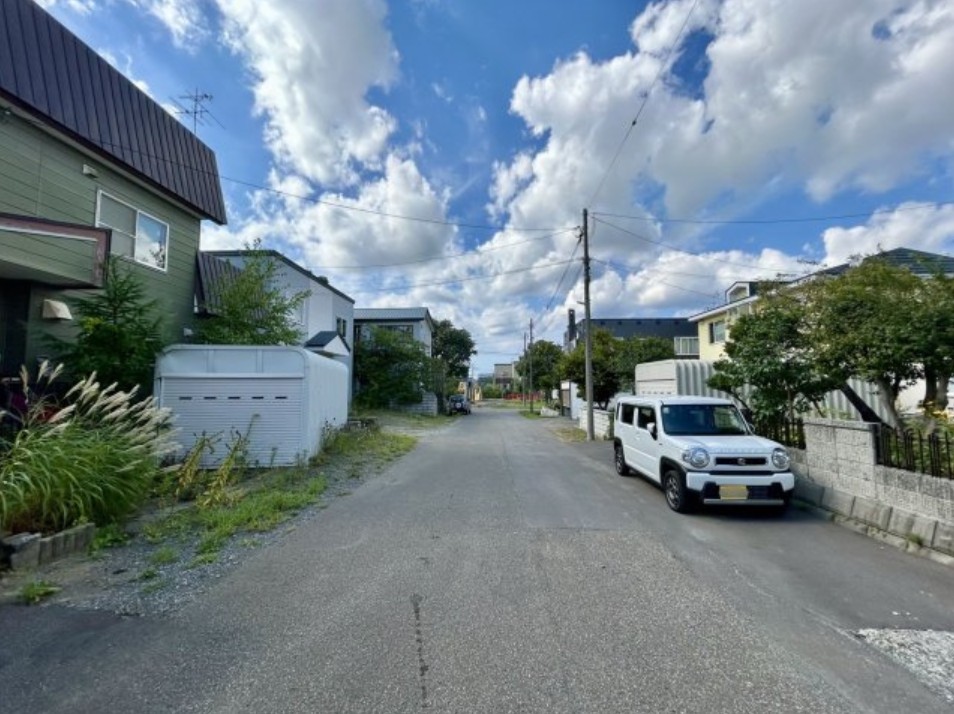 【花川南1条5丁目　石狩の自然と利便性が溶け合う、花川南の閑静な住宅街に佇む土地！】　3LDK 土地価格：880万円 参考プラン：2140万円【JUSTPRICE】