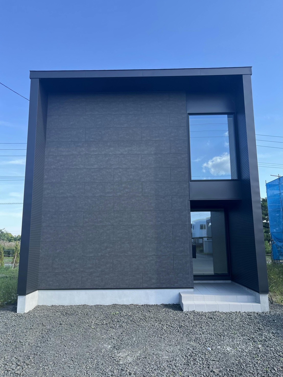 【石狩市緑苑台西1条2丁目　T-BOXモデルハウス】　建築家がこだわりぬいたスタイリッシュなデザイン！新築戸建(3LDK)4,350万円