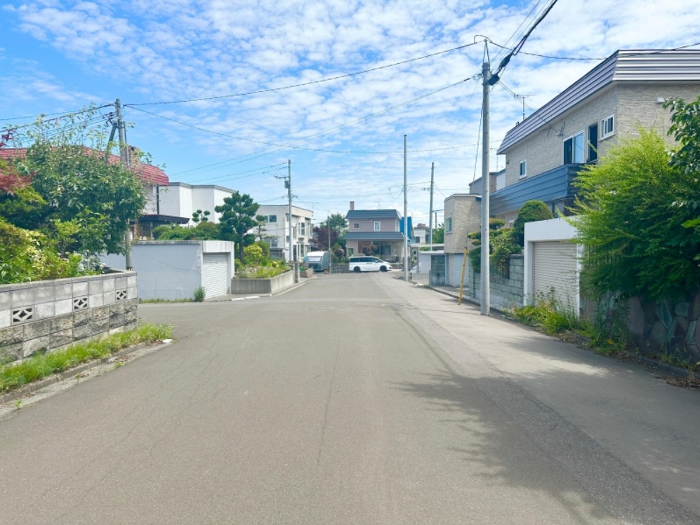 【稲穂2条6丁目　JR函館本線「稲穂」駅徒歩6分】　3LDK 土地価格：2090万円 参考プラン：2140万円【JUSTPRICE】