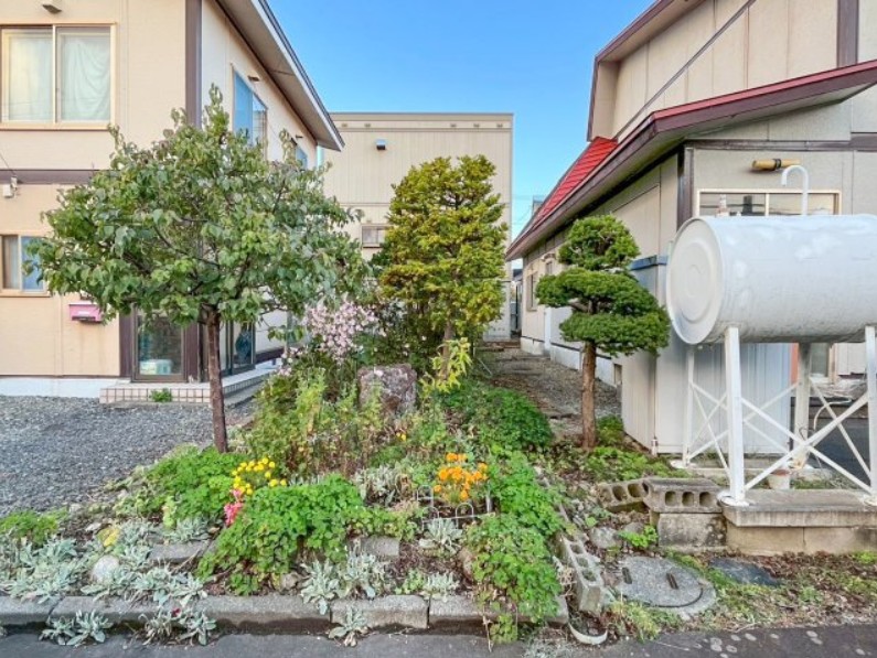 【稲穂2条4丁目　JR函館本線 稲穂駅 徒歩7分】　4LDK 土地価格：1380万円 参考プラン：2160万円【JUSTPRICE】