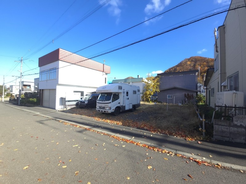 【福井3丁目　最寄りバス停まで徒歩３分！地下鉄東西線「発寒南」駅方面へのアクセスも便利な立地です。】　4LDK 土地価格：1300万円 参考プラン：2140万円【JUSTPRICE】
