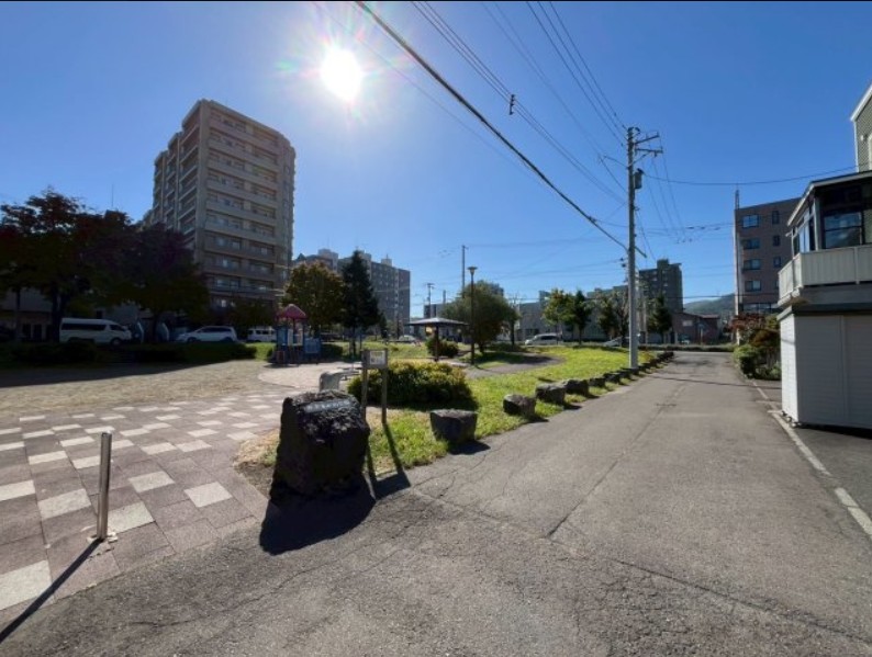 【発寒6条13丁目　市営地下鉄東西線「宮の沢」駅徒歩7分　2沿線利用可能で利便性の良い立地です！】　3LDK 土地価格：3980万円 参考プラン：2150万円【JUSTPRICE】