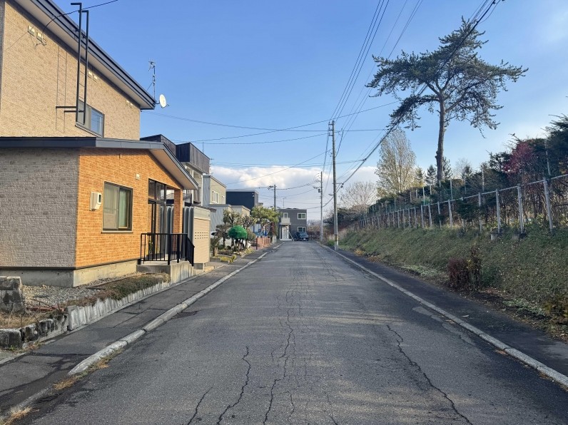 【稲穂4条7丁目　JR函館本線「星置」駅徒歩13分「稲穂」駅徒歩17分アクセス良好です！】　3LDK 土地価格：980万円 参考プラン：2150万円【JUSTPRICE】