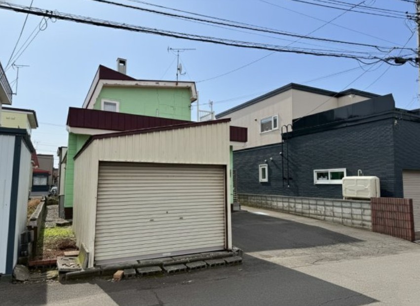 【新琴似12条5丁目　札幌市営地下鉄南北線「麻生」駅バス乗車14分バス停徒歩2分】　3LDK 土地価格：1480万円 参考プラン：2320万円【JUSTPRICE】