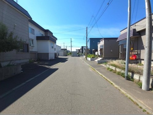 【東雁来9条1丁目　JR苗穂駅 バス乗車30分最寄りバス停徒歩8分】　4LDK 土地価格：1300万円 参考プラン：2290万円【JUSTPRICE】